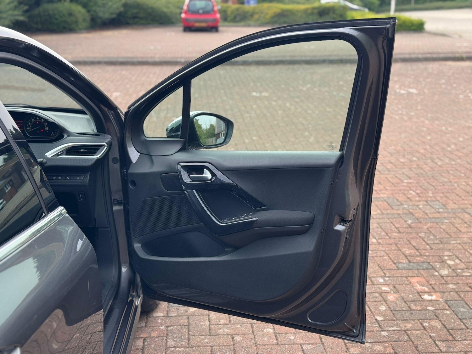 Used Peugeot 208 for sale - 76994979: Photo 43