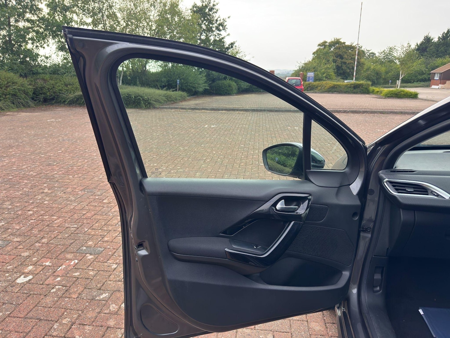 Used Peugeot 208 for sale - 76994979: Photo 47