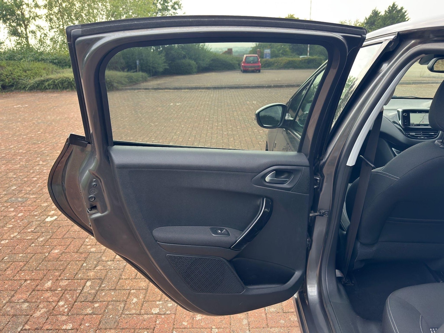 Used Peugeot 208 for sale - 76994979: Photo 49