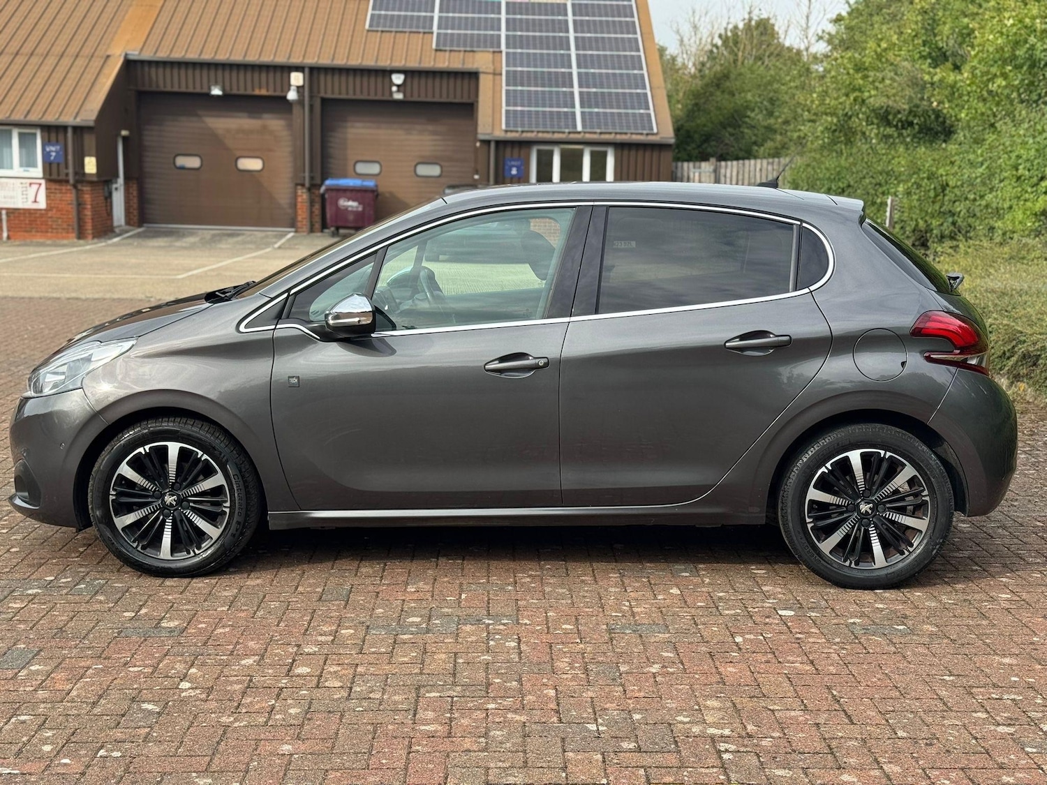 Used Peugeot 208 for sale - 76994979: Photo 5
