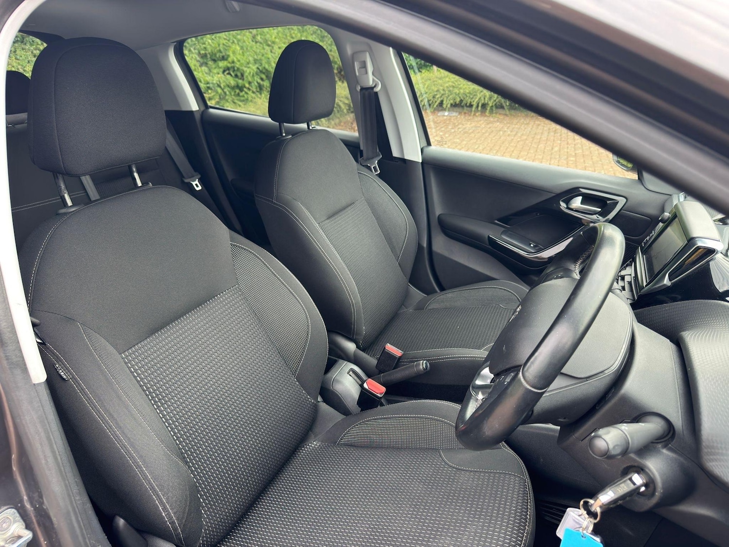 Used Peugeot 208 for sale - 76994979: Photo 51