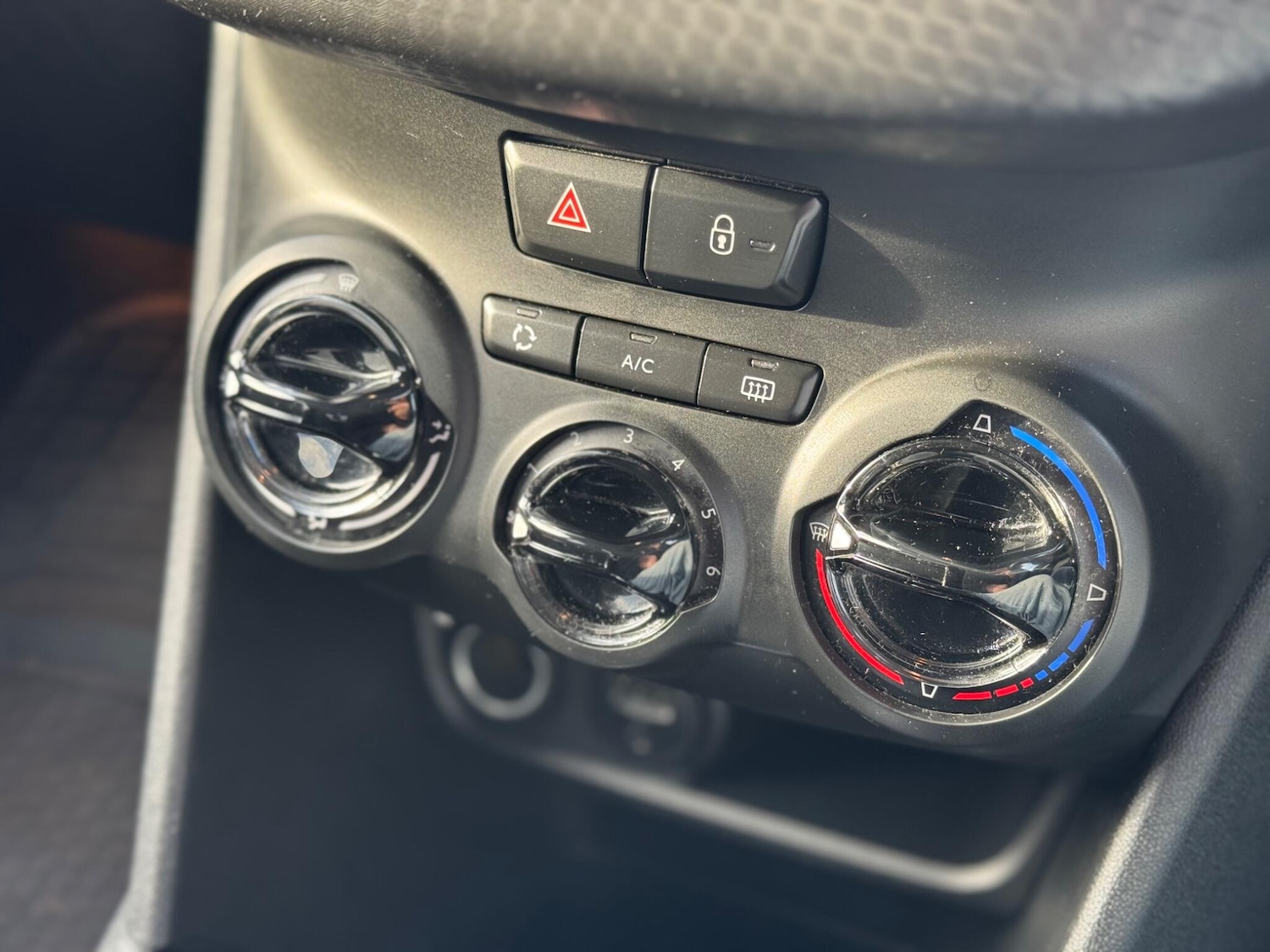 Used Peugeot 208 for sale - 77598635: Photo 29