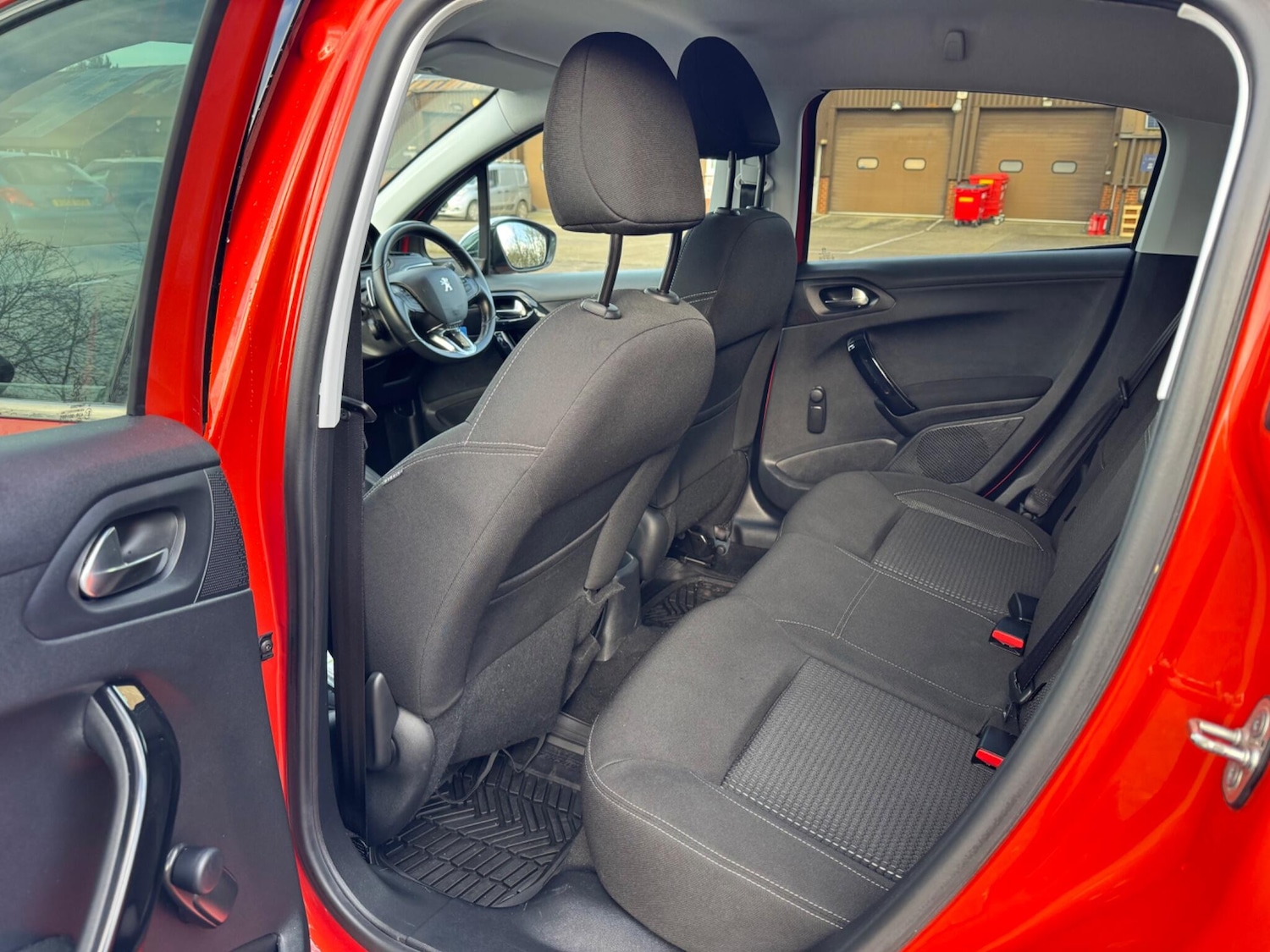 Used Peugeot 208 for sale - 77598635: Photo 42