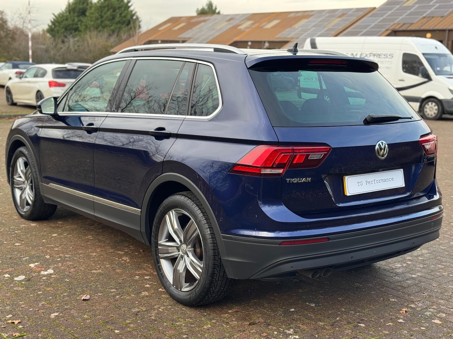Used Volkswagen Tiguan 2019 for sale - 76573791: Photo 2