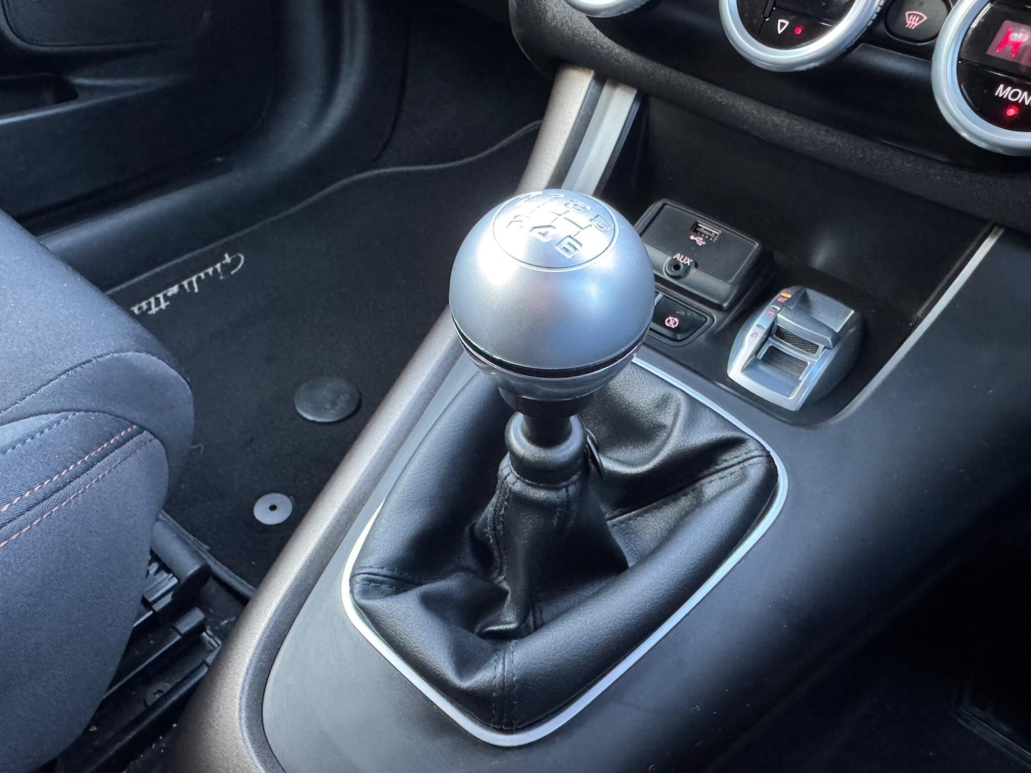 Used Alfa Romeo Giulietta 2014 for sale - 76856030: Photo 30