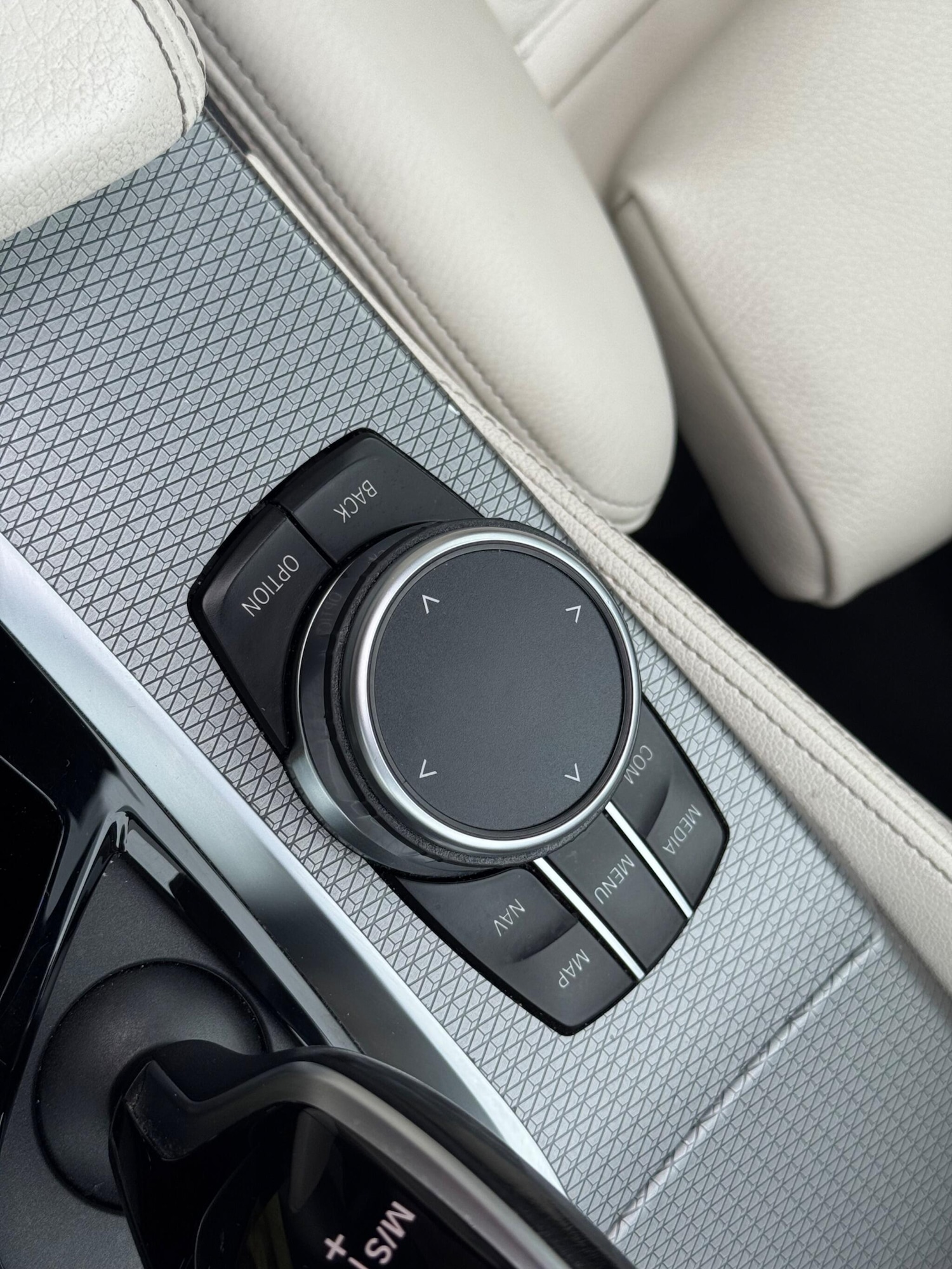 Used BMW 6 Series Gran Turismo 2019 for sale - 76259940: Photo 35