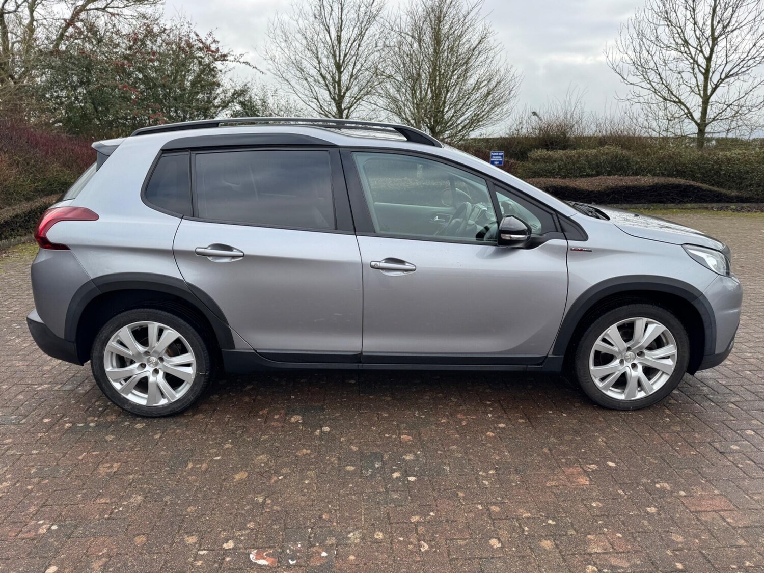 Used Peugeot 2008 2017 for sale - 77524235: Photo 10