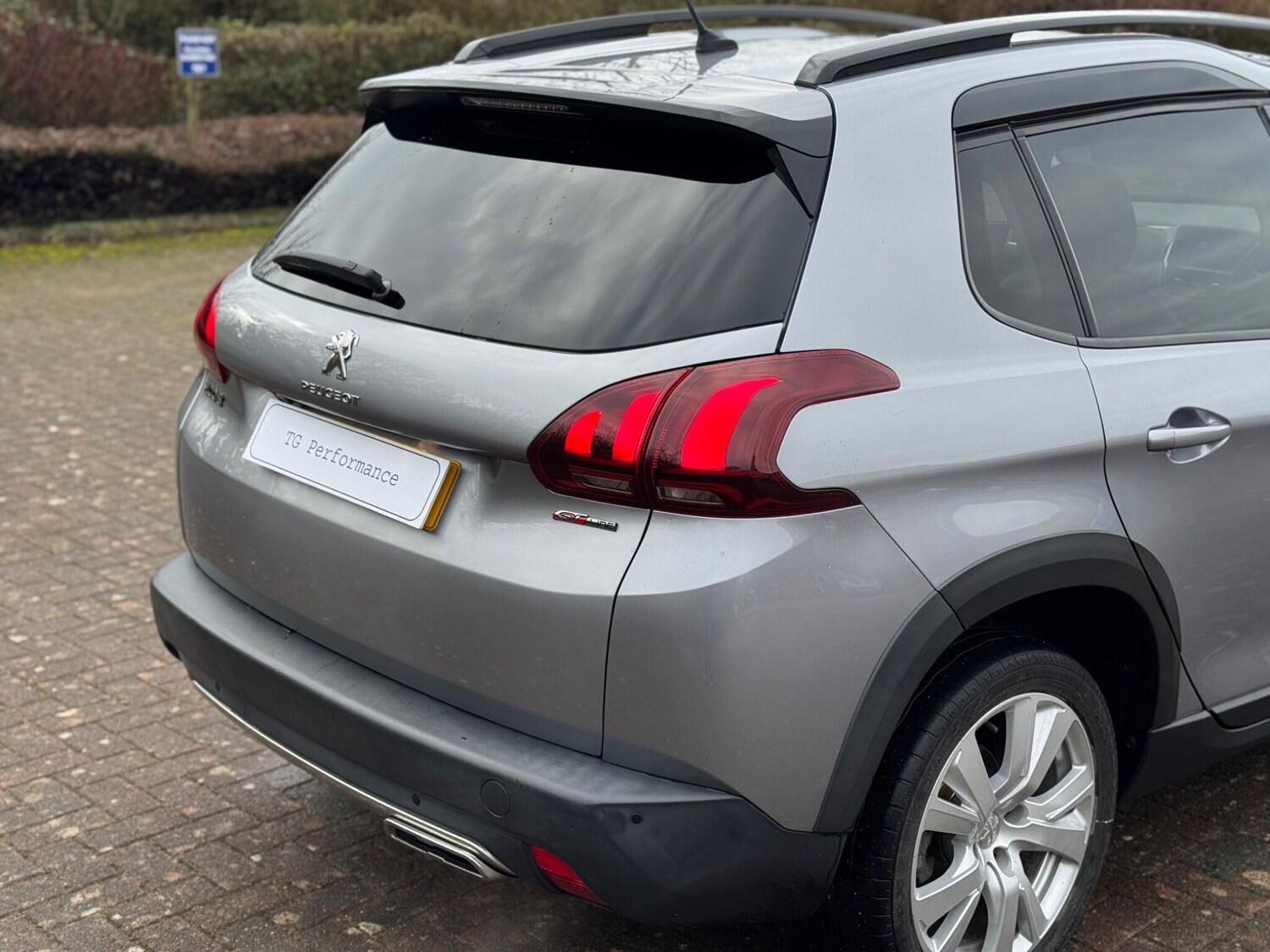 Used Peugeot 2008 2017 for sale - 77524235: Photo 11