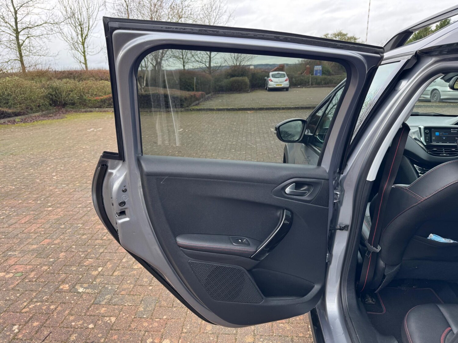 Used Peugeot 2008 2017 for sale - 77524235: Photo 27