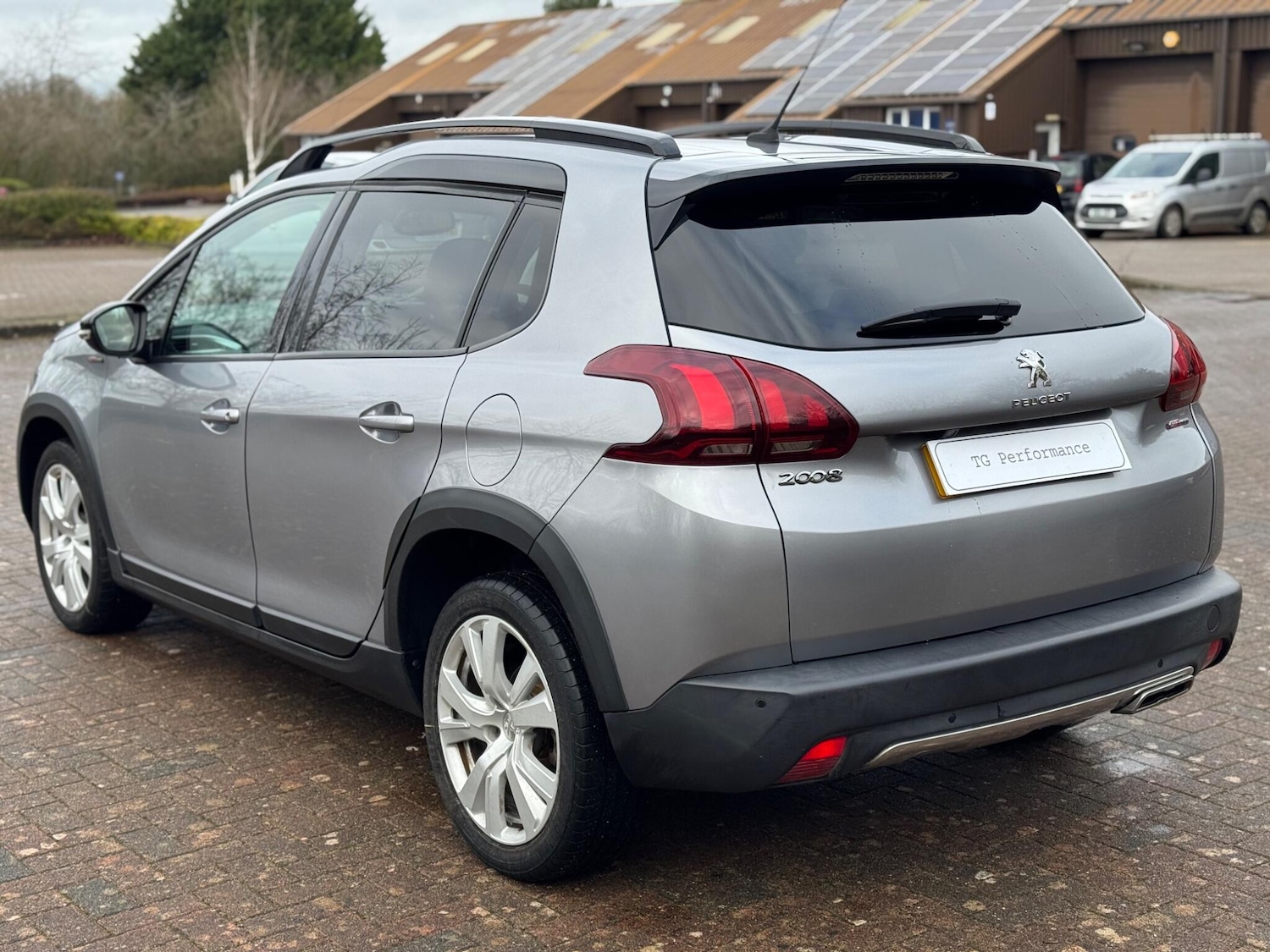 Used Peugeot 2008 2017 for sale - 77524235: Photo 4