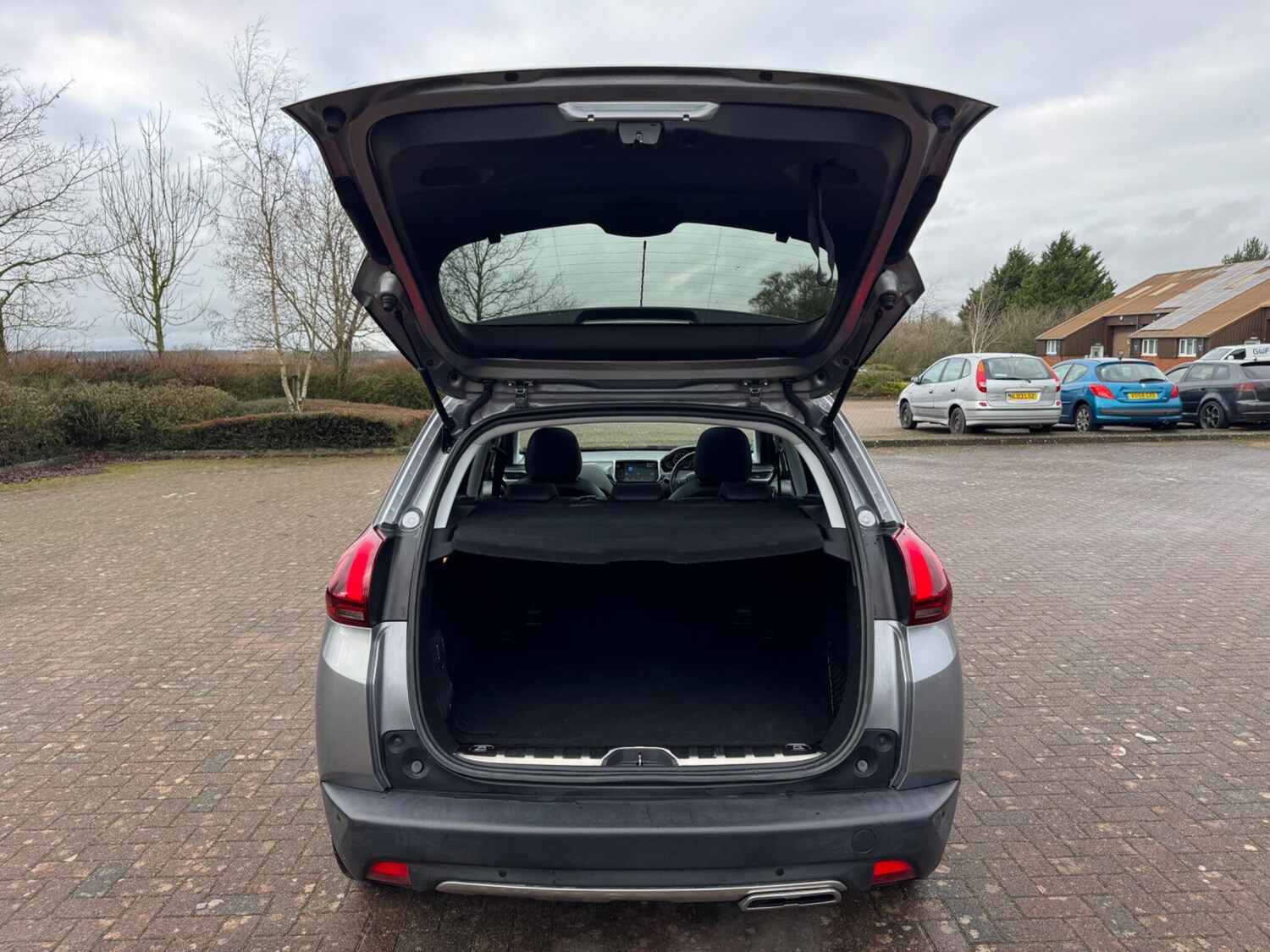 Used Peugeot 2008 2017 for sale - 77524235: Photo 44