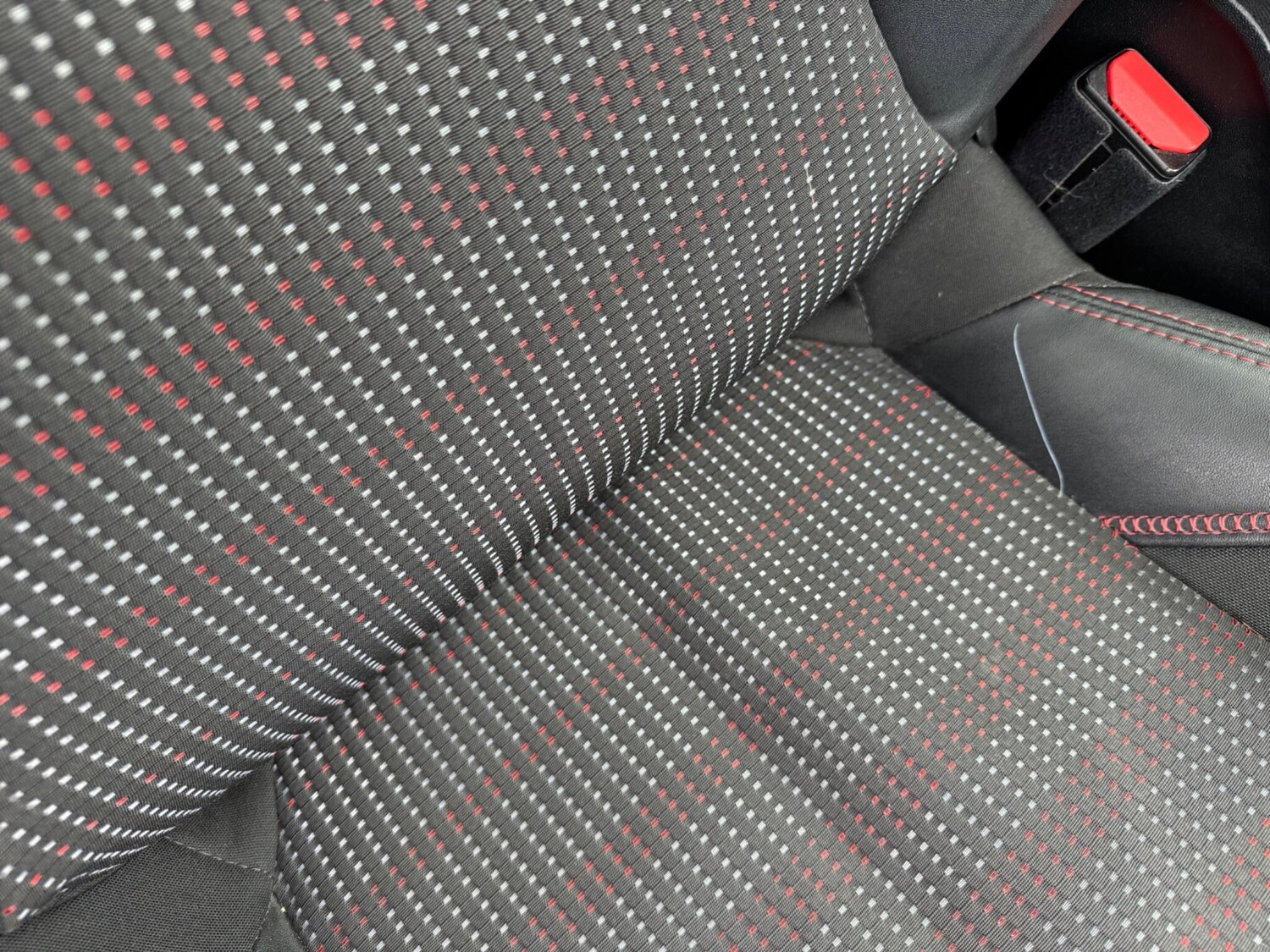 Used Peugeot 2008 2017 for sale - 77524235: Photo 62