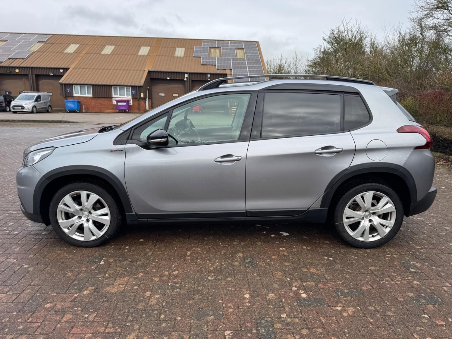 Used Peugeot 2008 2017 for sale - 77524235: Photo 8