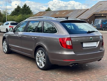 Used Skoda Superb 2011 for sale - 79873723: Photo