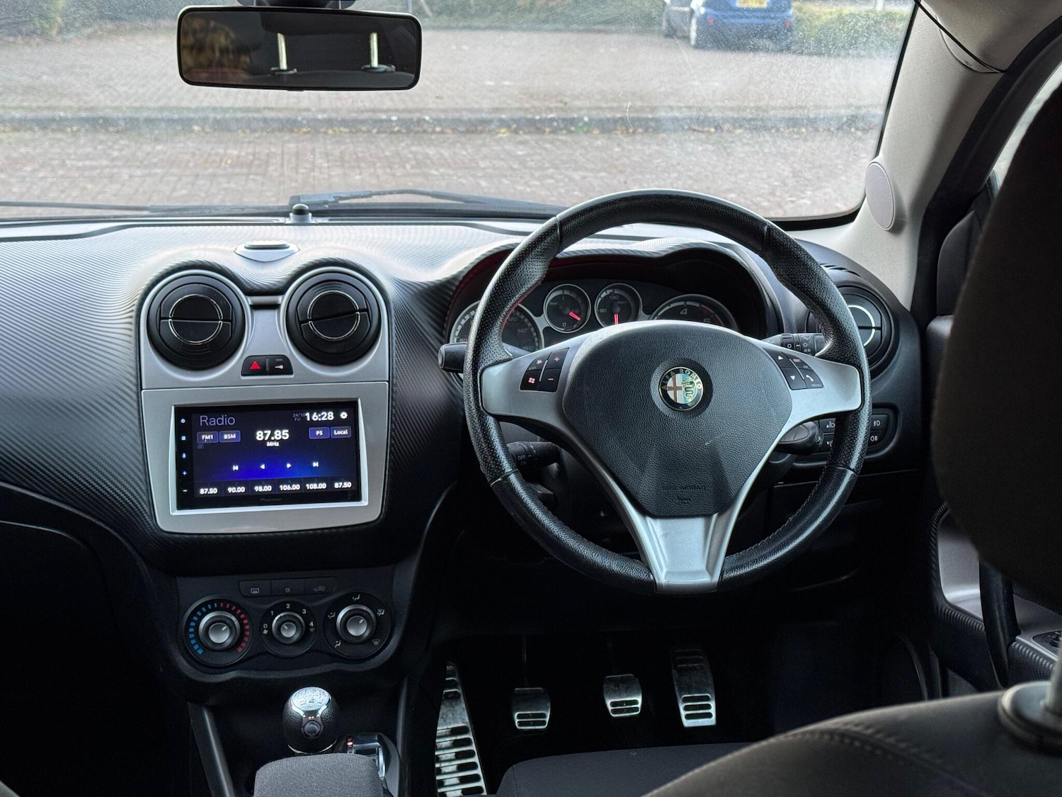 Used Alfa Romeo MiTo 2012 for sale - 76992889: Photo 16