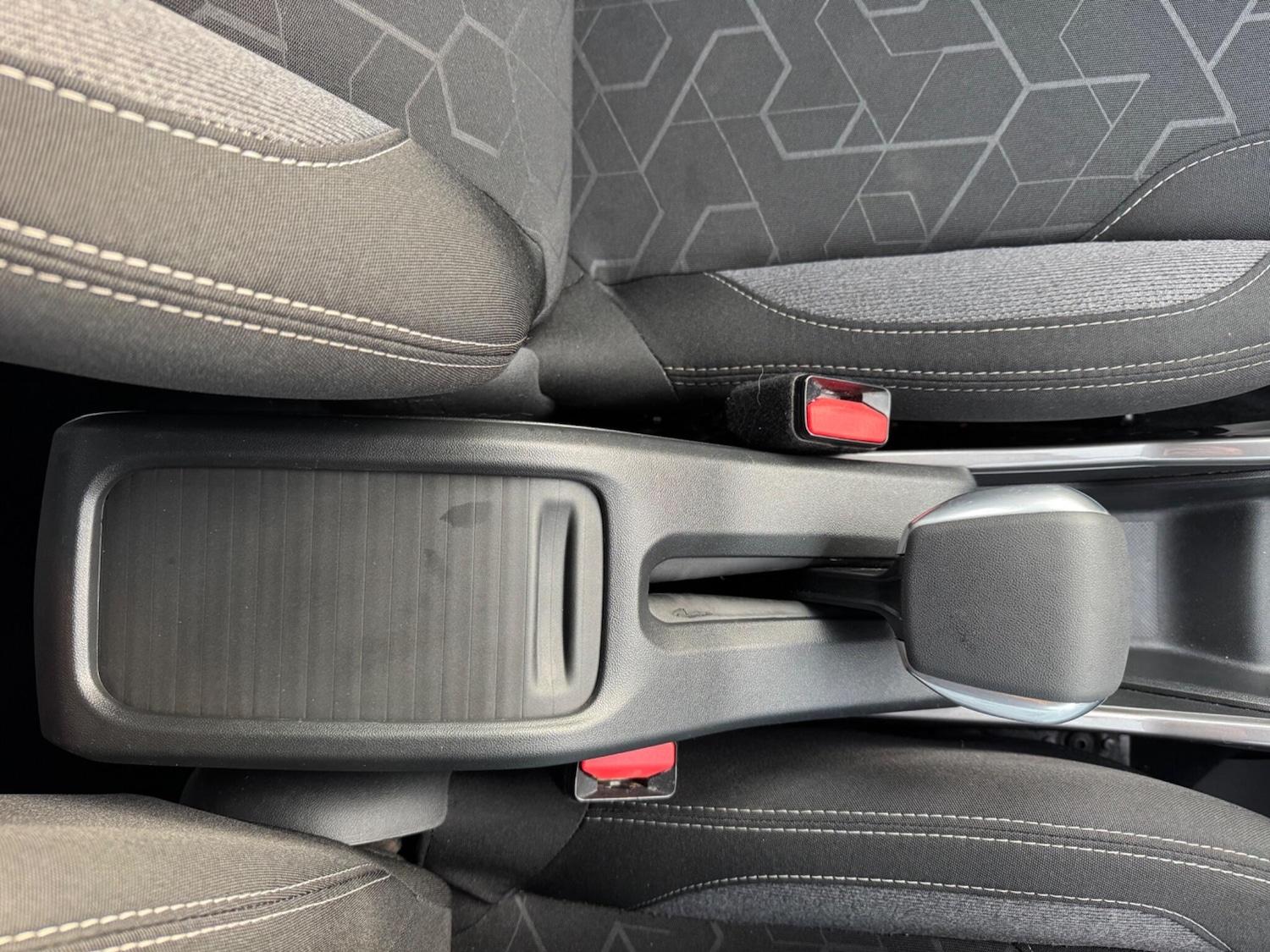 Used Peugeot 2008 2017 for sale - 77982555: Photo 16