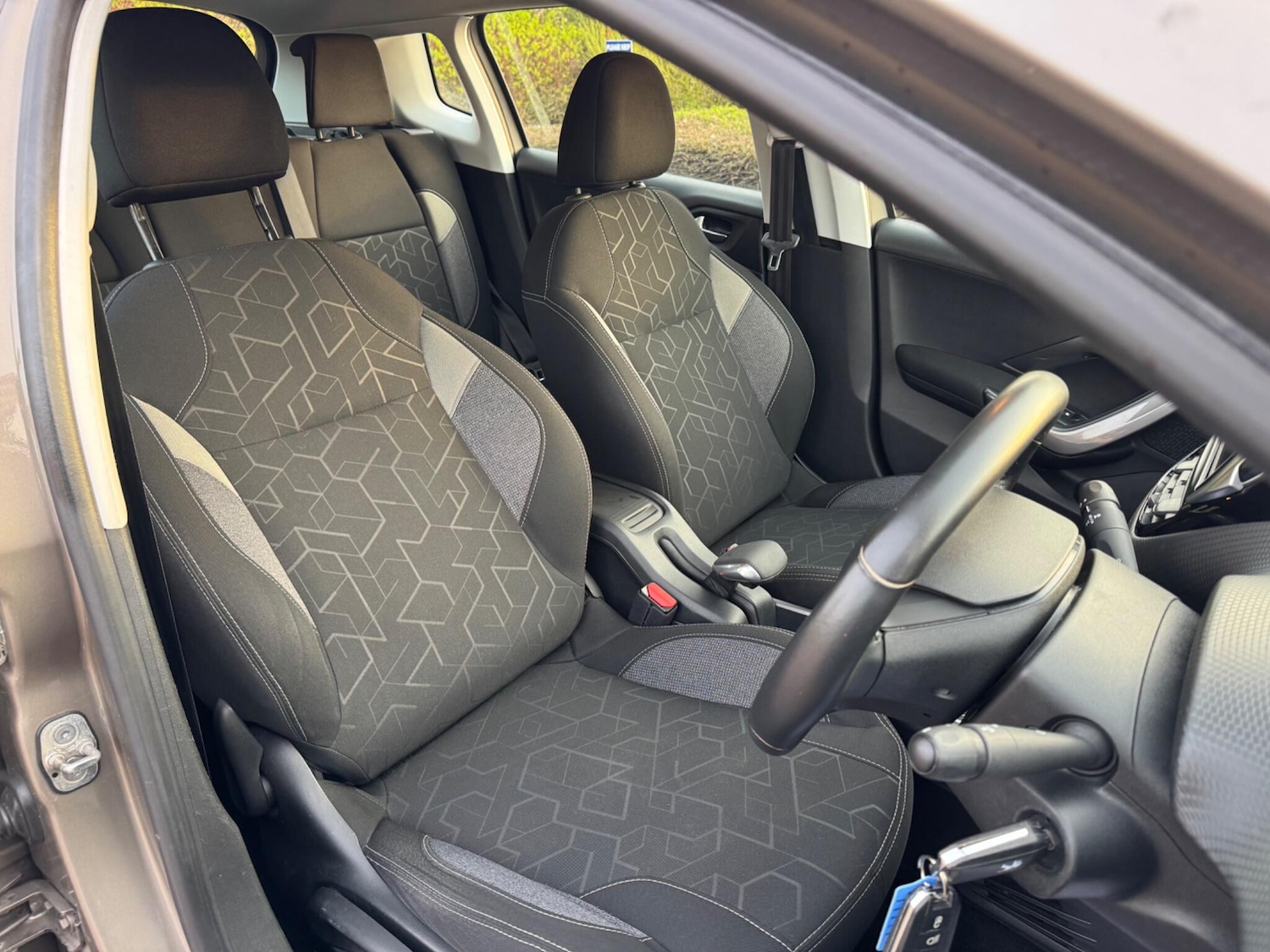 Used Peugeot 2008 2017 for sale - 77982555: Photo 20