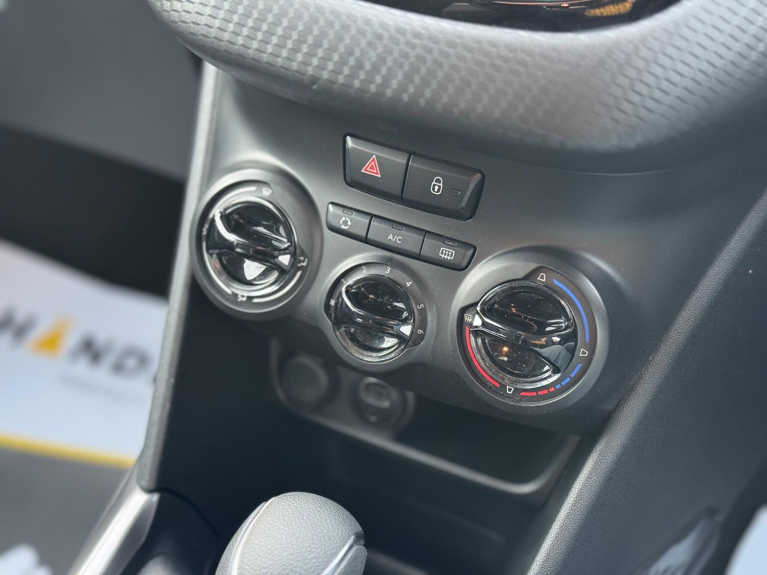 Used Peugeot 2008 2017 for sale - 77982555: Photo 27