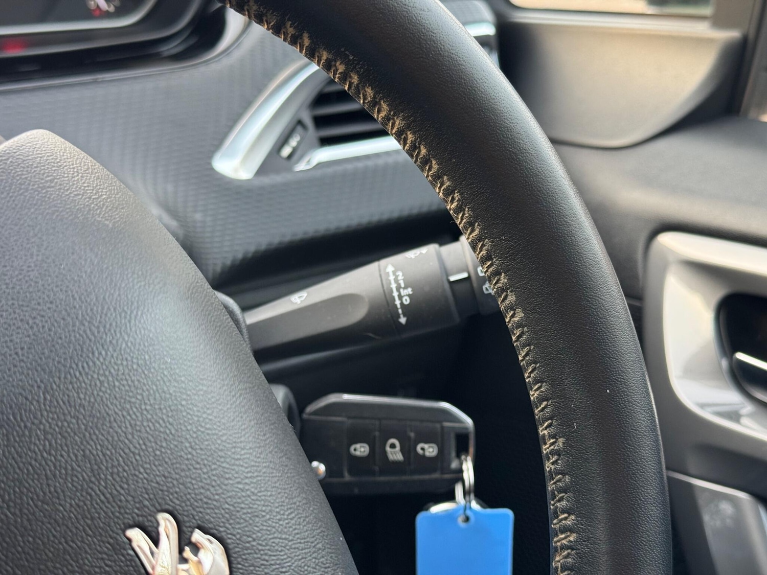 Used Peugeot 2008 2017 for sale - 77982555: Photo 28