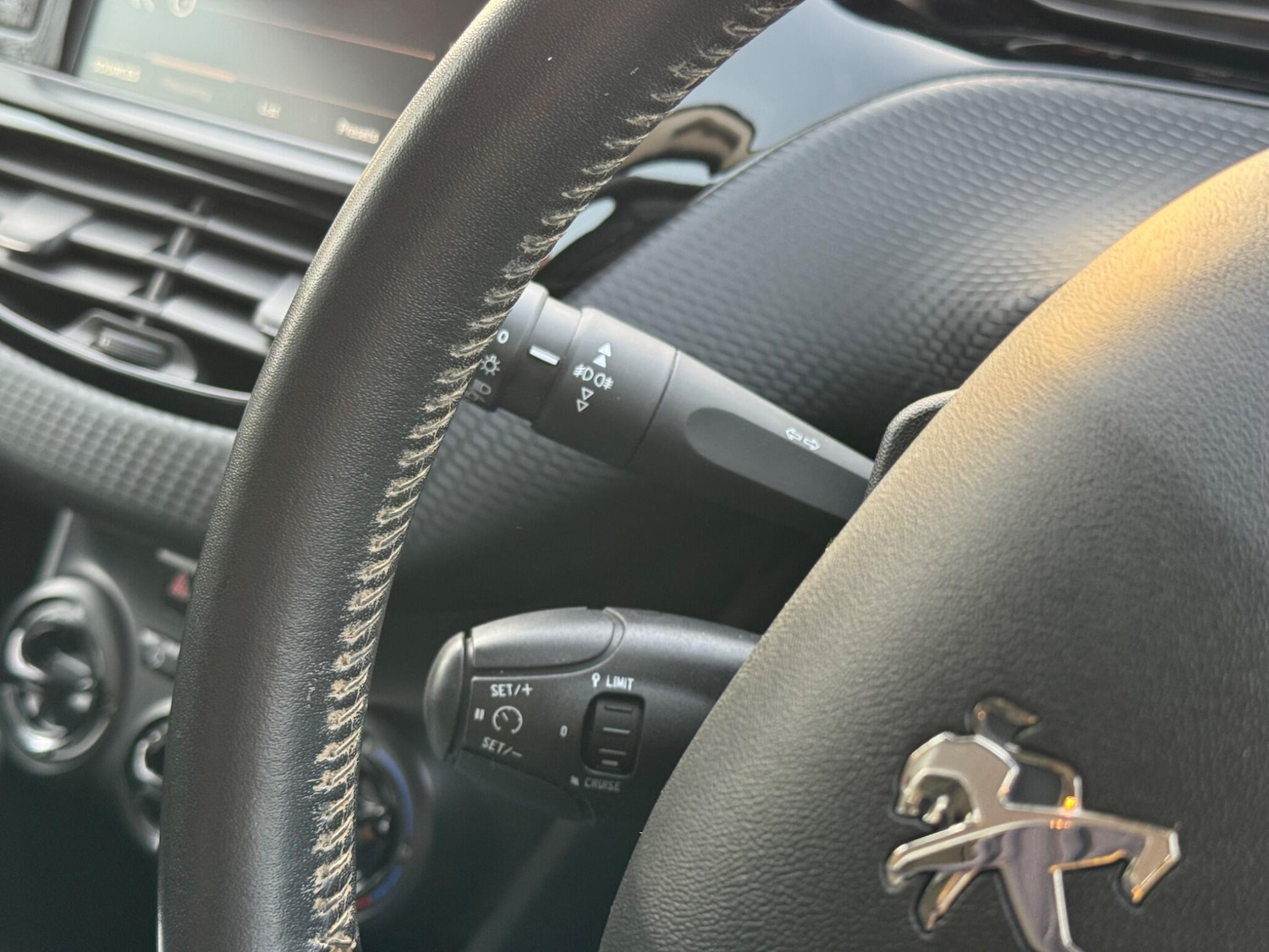 Used Peugeot 2008 2017 for sale - 77982555: Photo 29