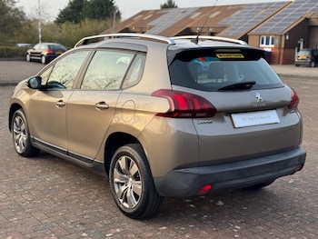 Used Peugeot 2008 2017 for sale - 77982555: Photo