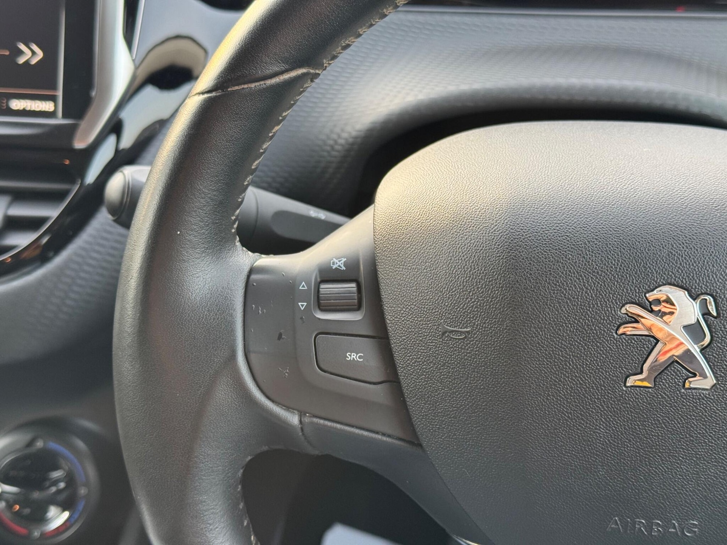 Used Peugeot 2008 2017 for sale - 77982555: Photo 31