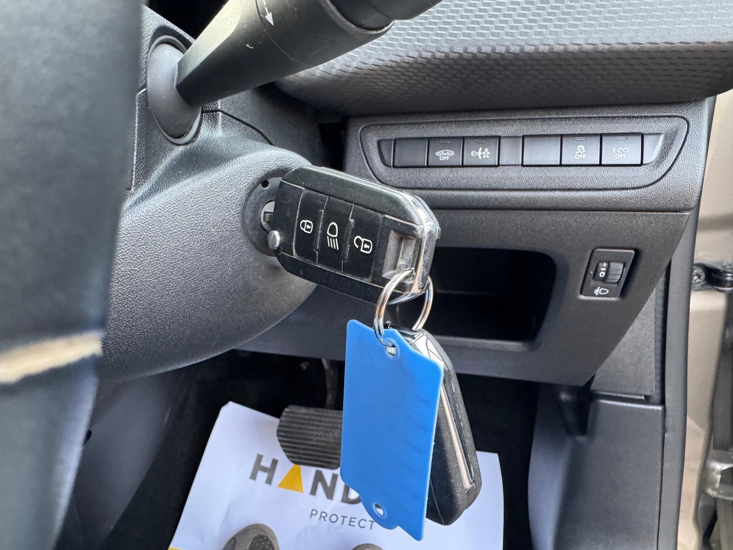 Used Peugeot 2008 2017 for sale - 77982555: Photo 32