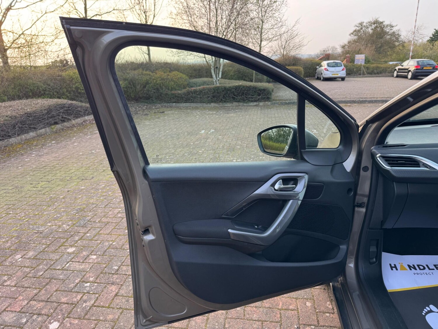 Used Peugeot 2008 2017 for sale - 77982555: Photo 35