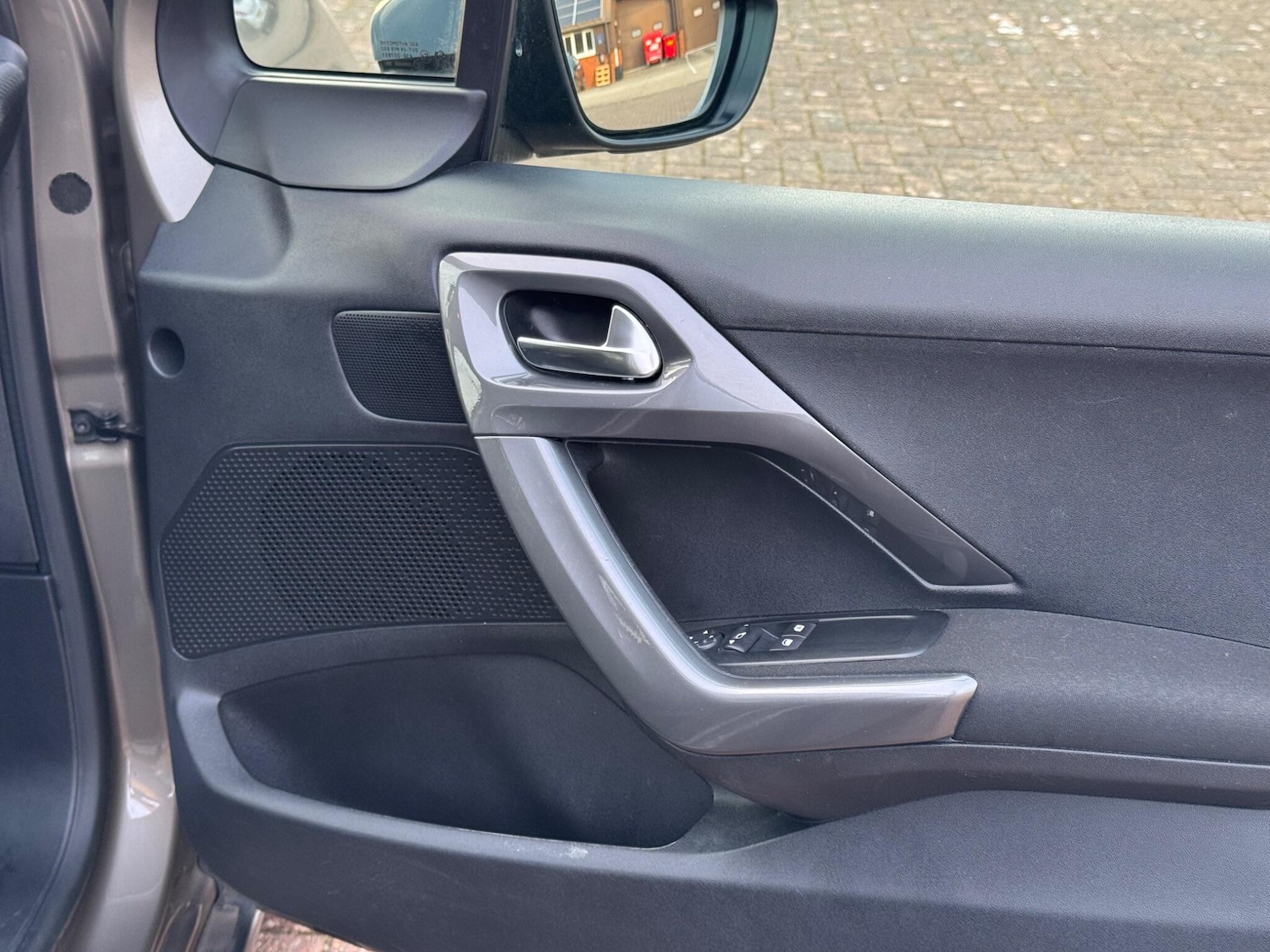 Used Peugeot 2008 2017 for sale - 77982555: Photo 40