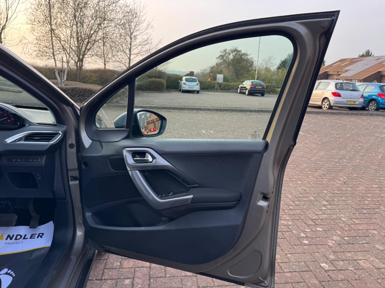 Used Peugeot 2008 2017 for sale - 77982555: Photo 41