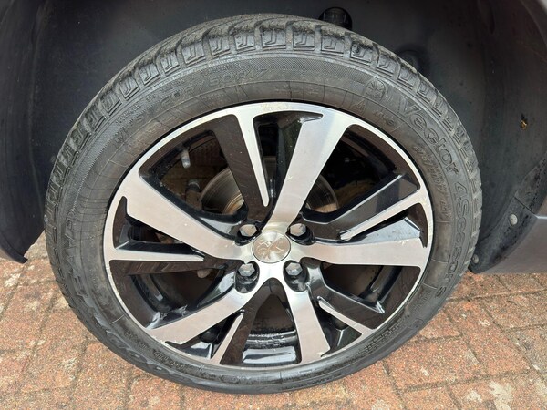 Used Peugeot 2008 2016 for sale - 75166007: Photo 20