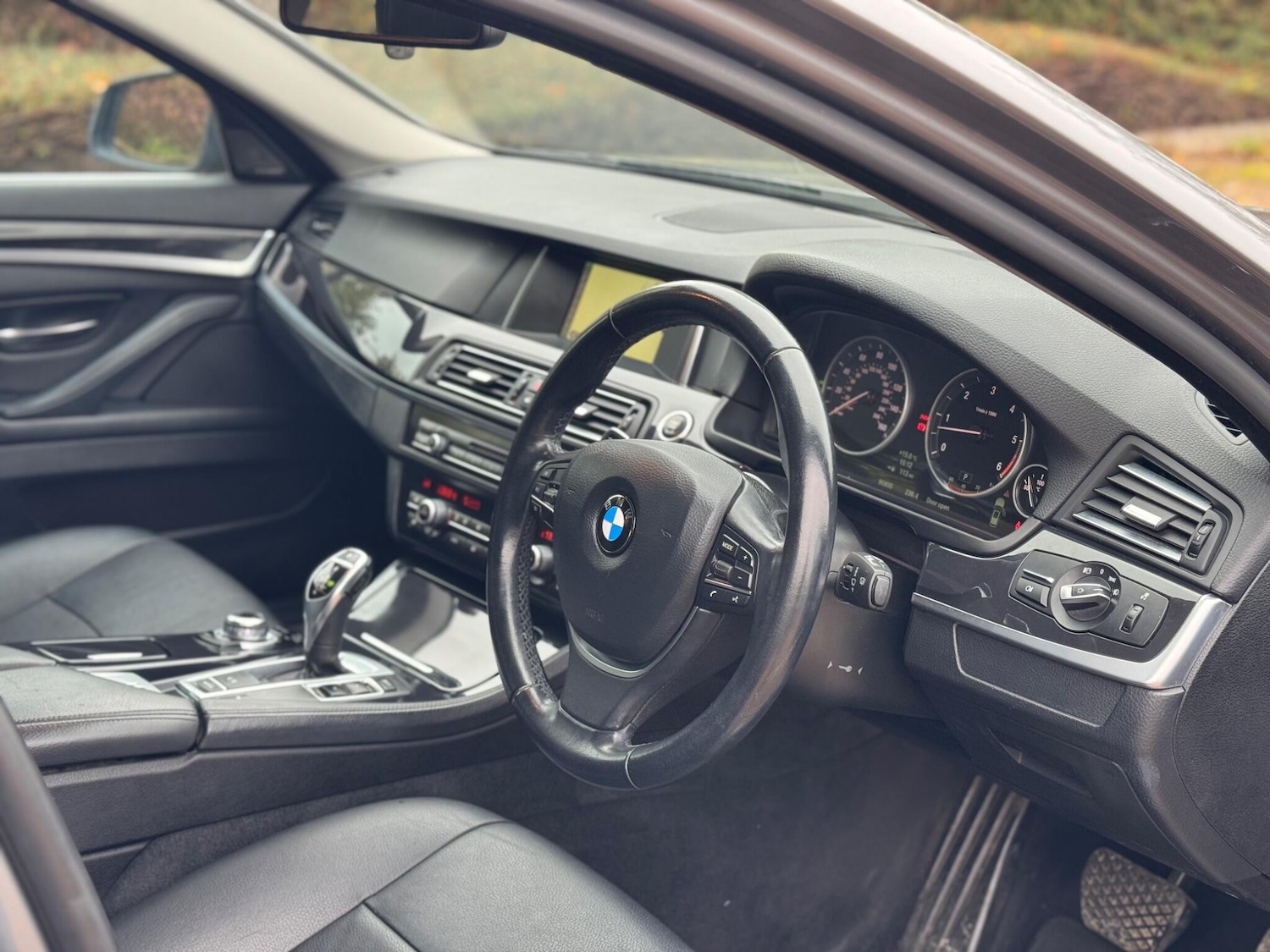 Used BMW 5 Series 2013 for sale - 76239773: Photo 37