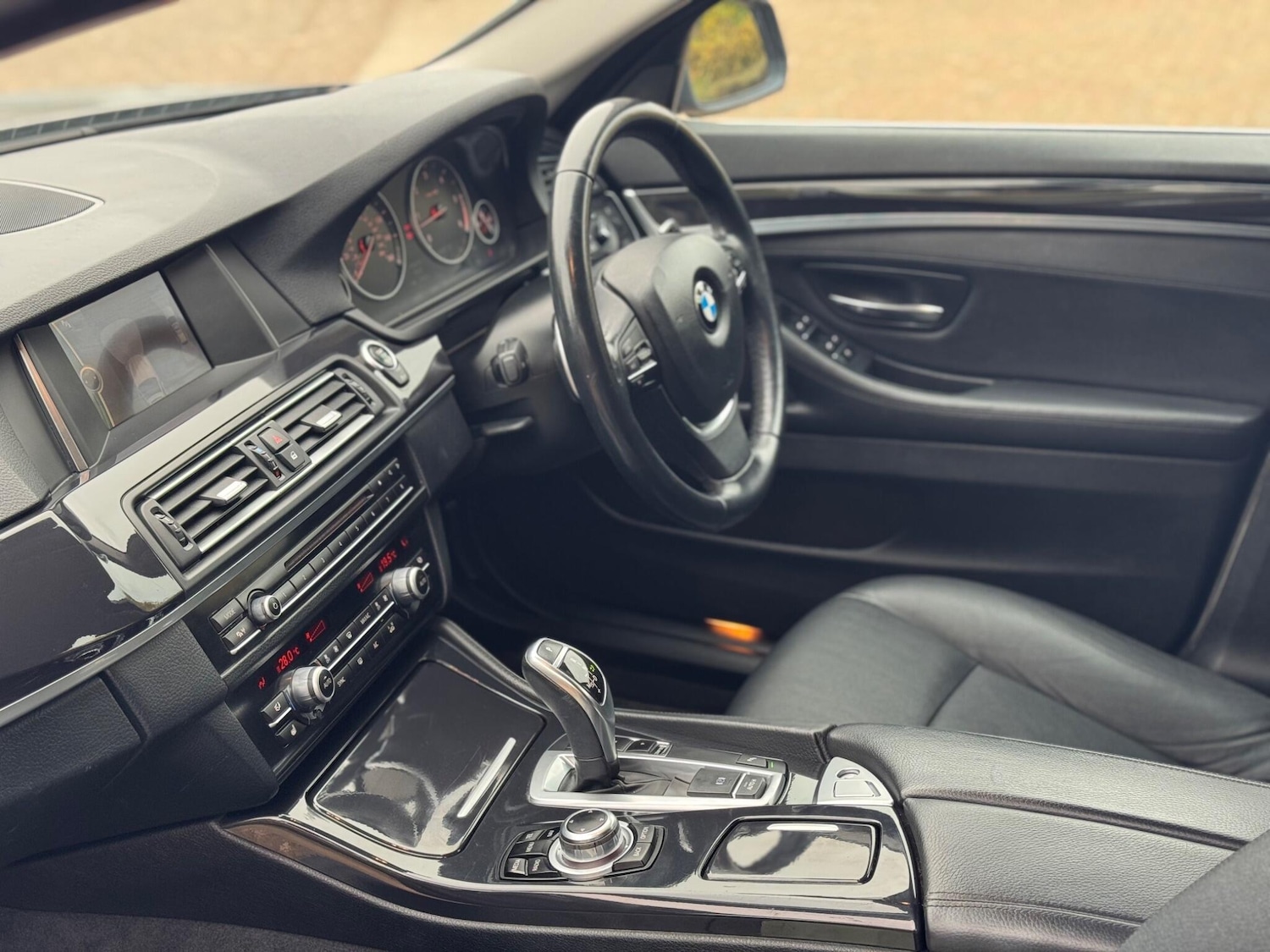 Used BMW 5 Series 2013 for sale - 76239773: Photo 81