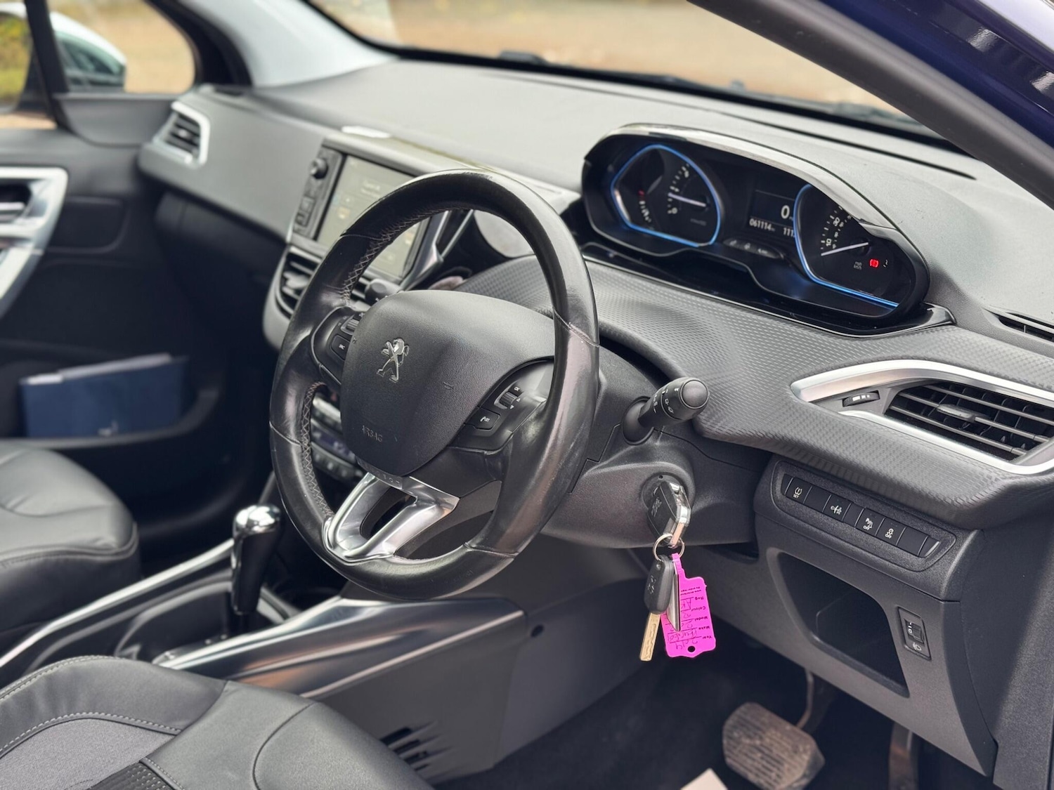 Used Peugeot 2008 2014 for sale - 76348935: Photo 3