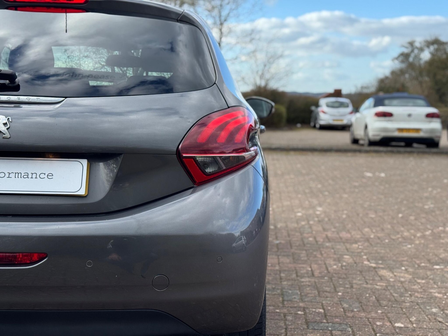 Used Peugeot 208 2018 for sale - 77853704: Photo 10