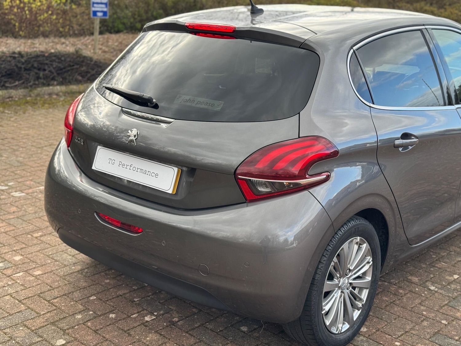 Used Peugeot 208 2018 for sale - 77853704: Photo 12