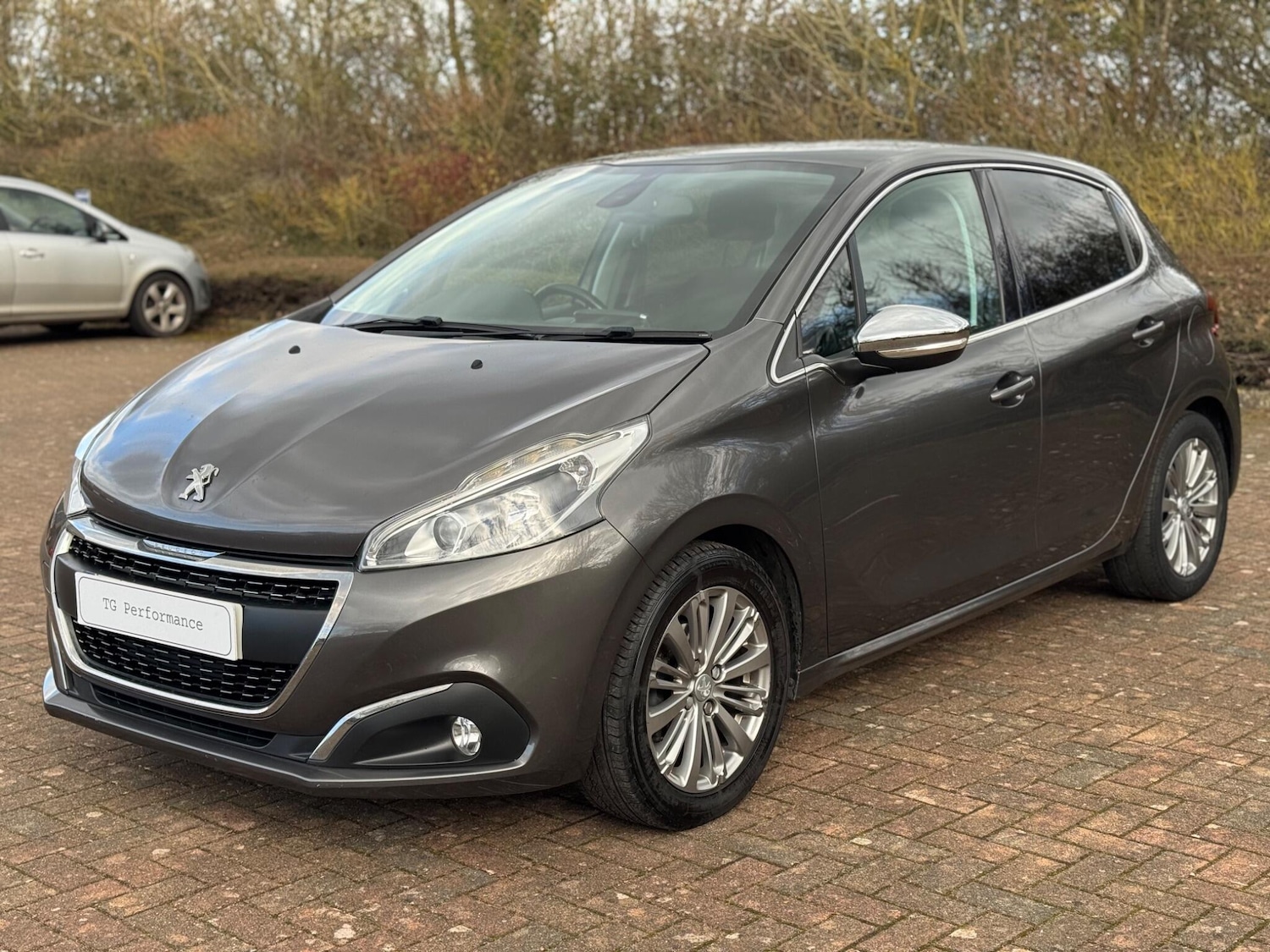 Used Peugeot 208 2018 for sale - 77853704: Photo 3