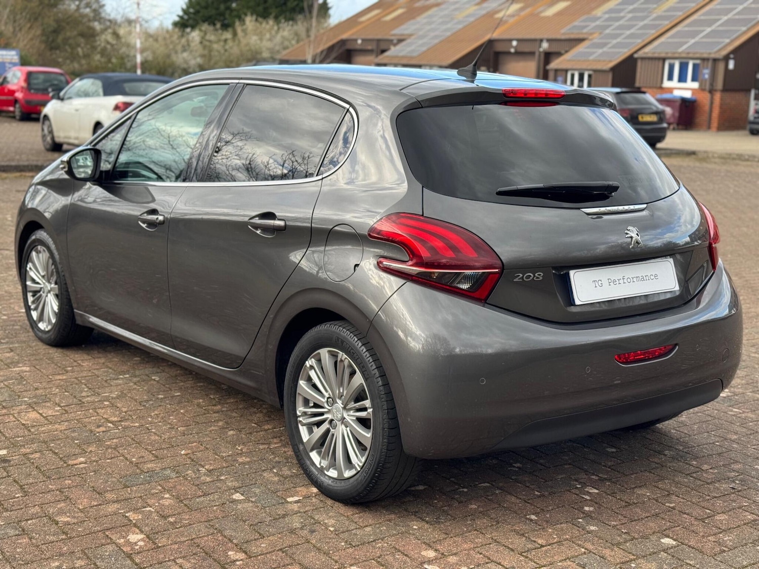 Used Peugeot 208 2018 for sale - 77853704: Photo 4
