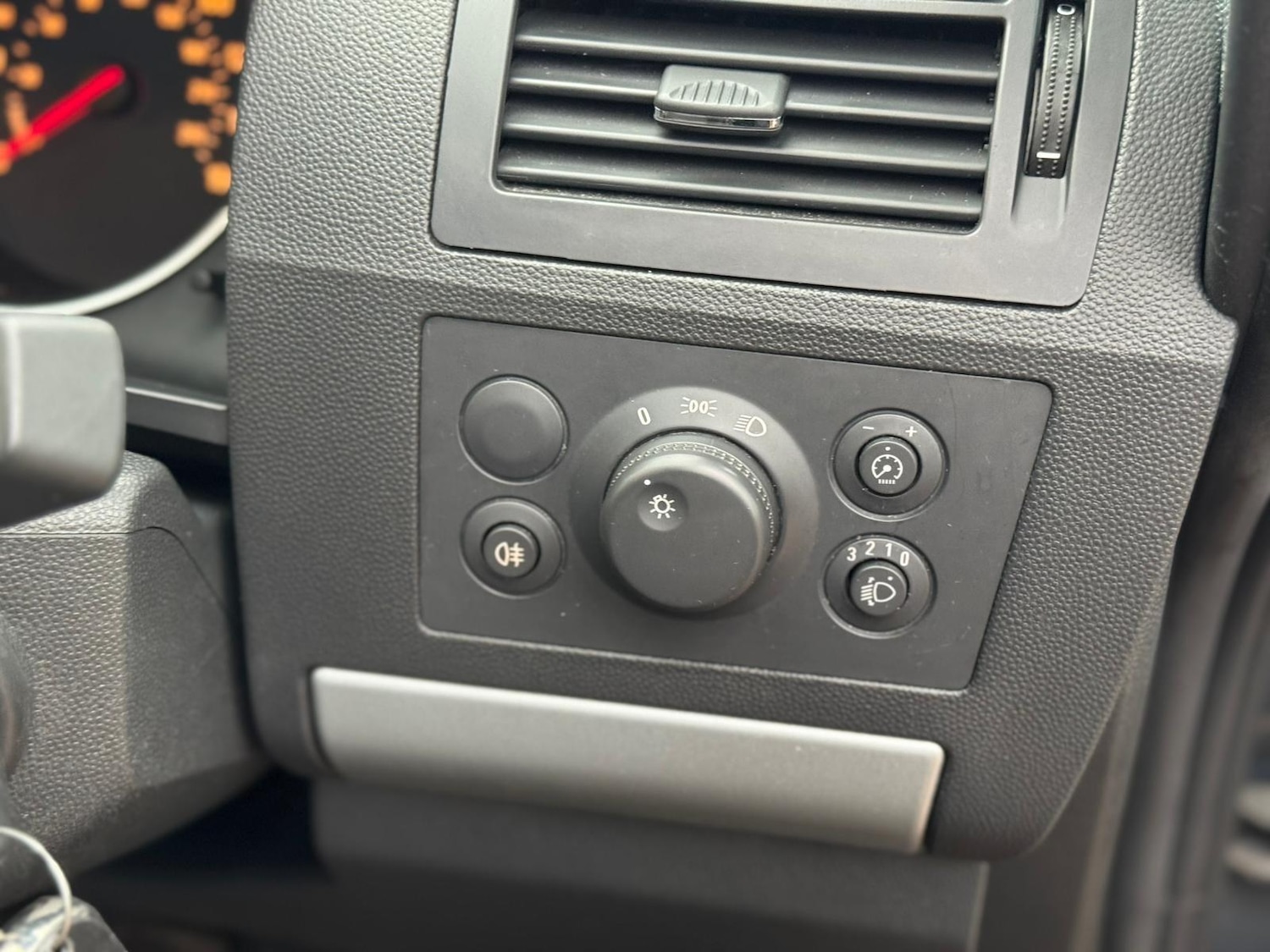 Used Vauxhall Zafira 2014 for sale - 76174811: Photo 24