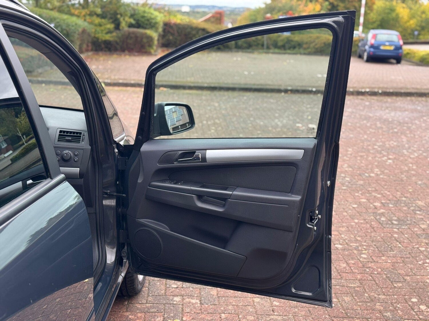 Used Vauxhall Zafira 2014 for sale - 76174811: Photo 28