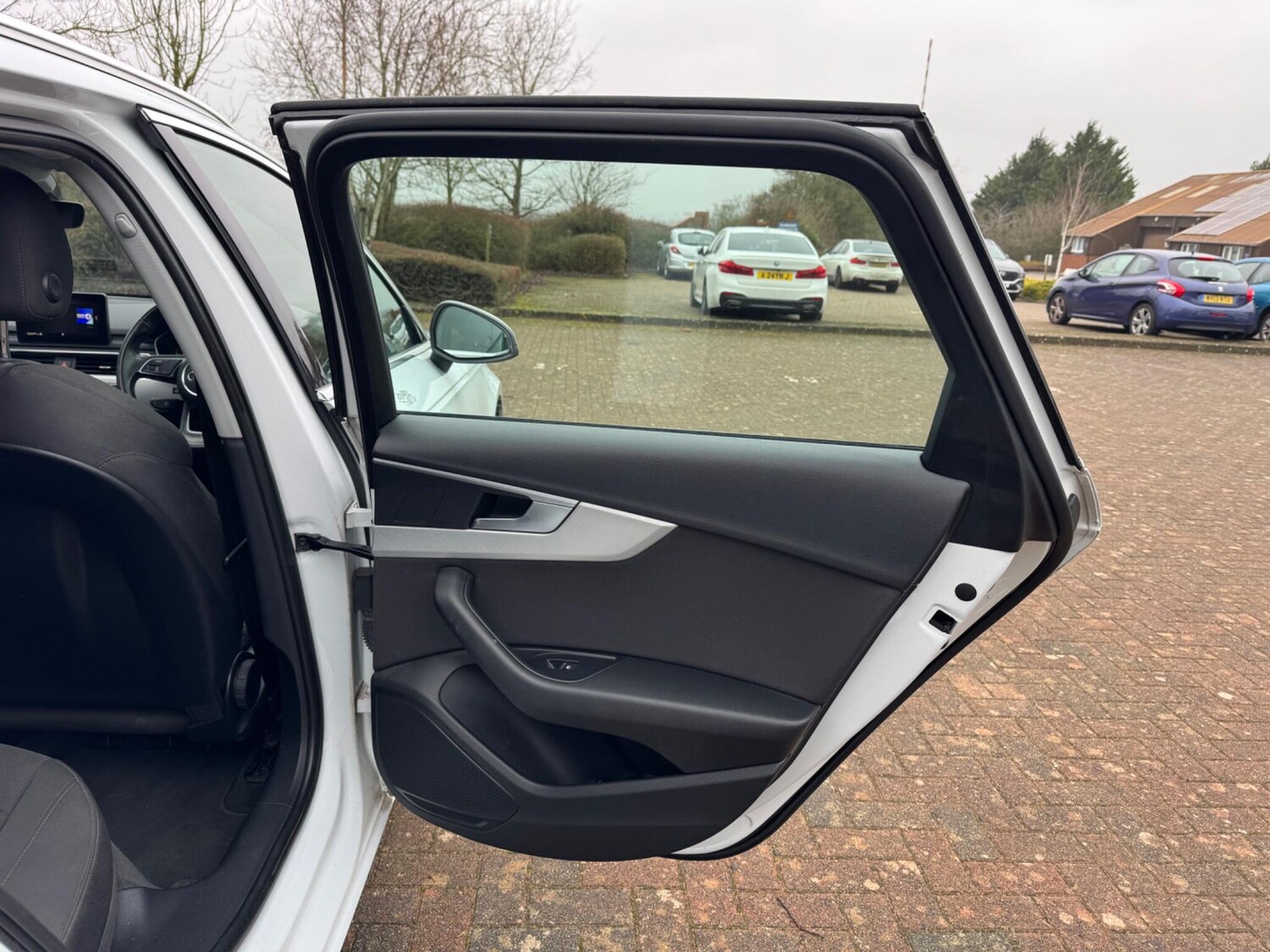 Used Audi A4 2016 for sale - 77376558: Photo 51