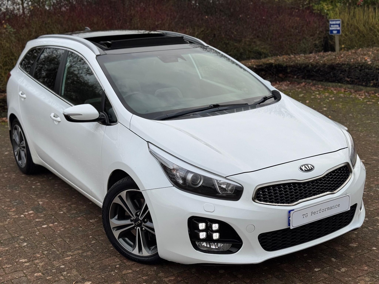 Used Kia Ceed 2017 for sale - 76573772: Photo 1