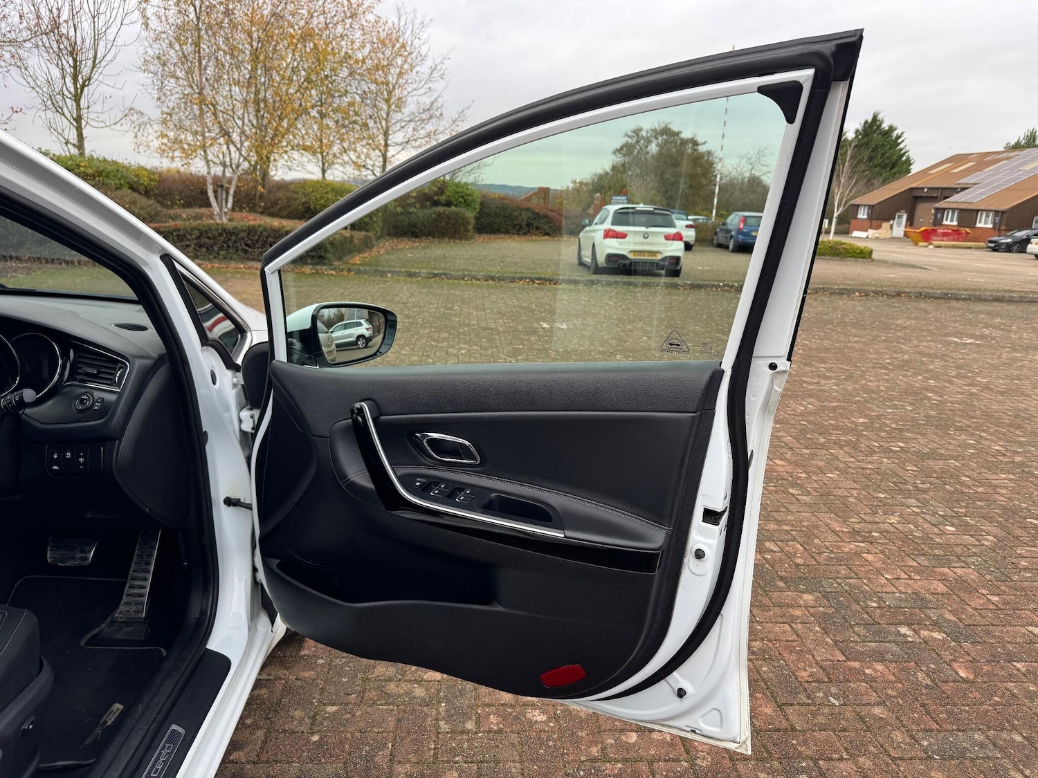 Used Kia Ceed 2017 for sale - 76573772: Photo 33