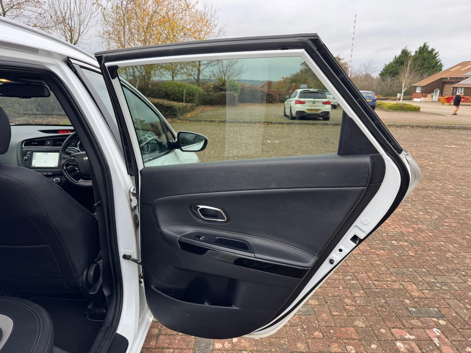 Used Kia Ceed 2017 for sale - 76573772: Photo 36