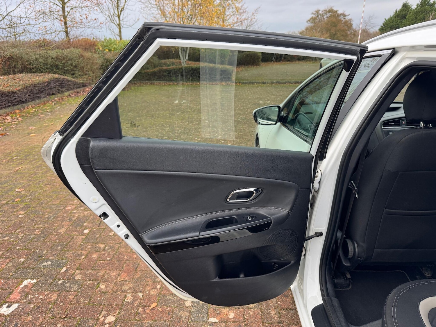 Used Kia Ceed 2017 for sale - 76573772: Photo 37