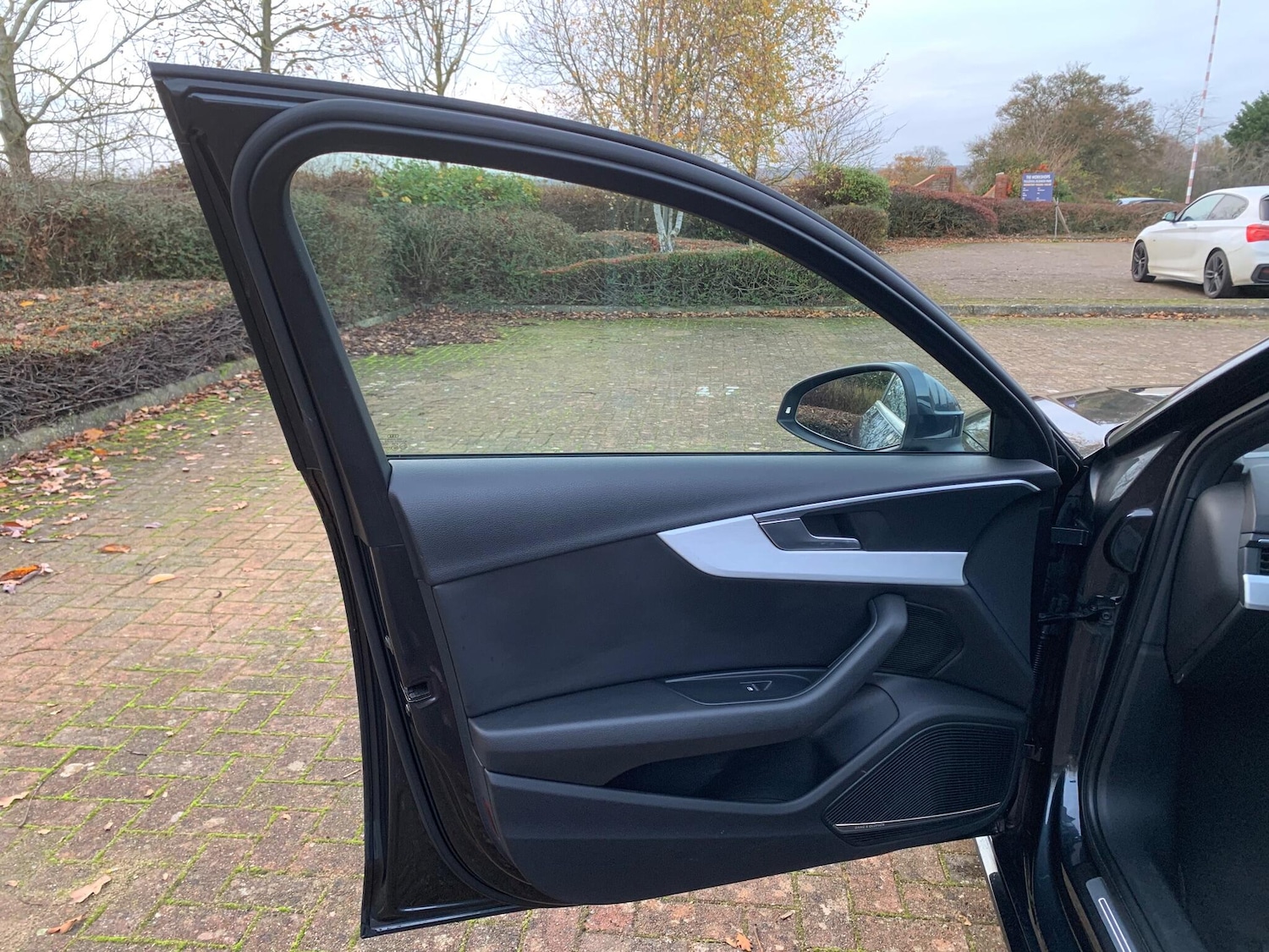 Used Audi A4 Avant for sale - 76996292: Photo 64