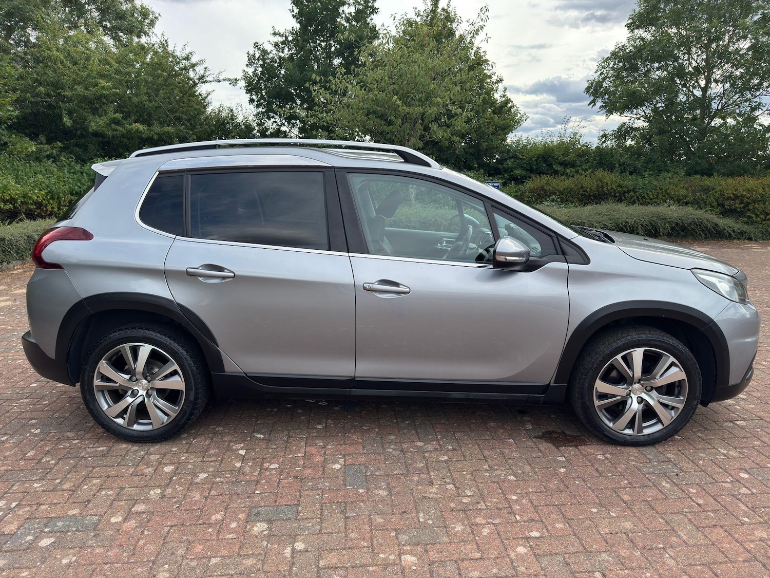 Used Peugeot 2008 for sale - 76727820: Photo 17