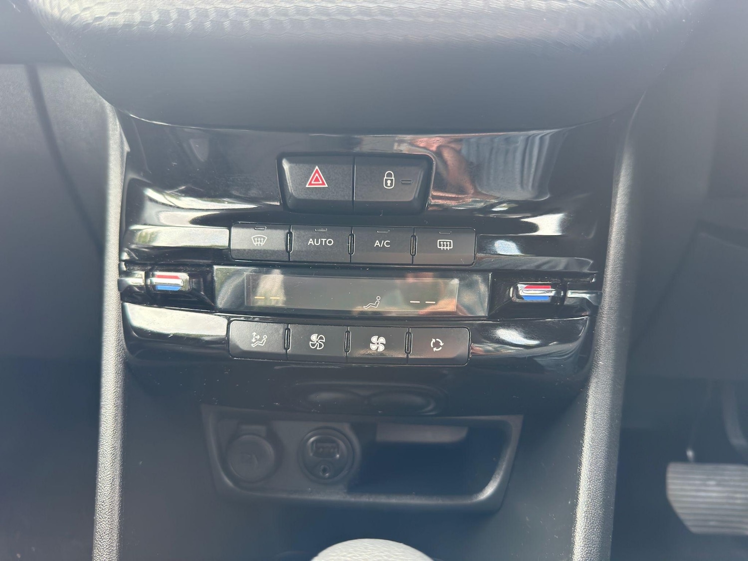 Used Peugeot 2008 for sale - 76727820: Photo 32