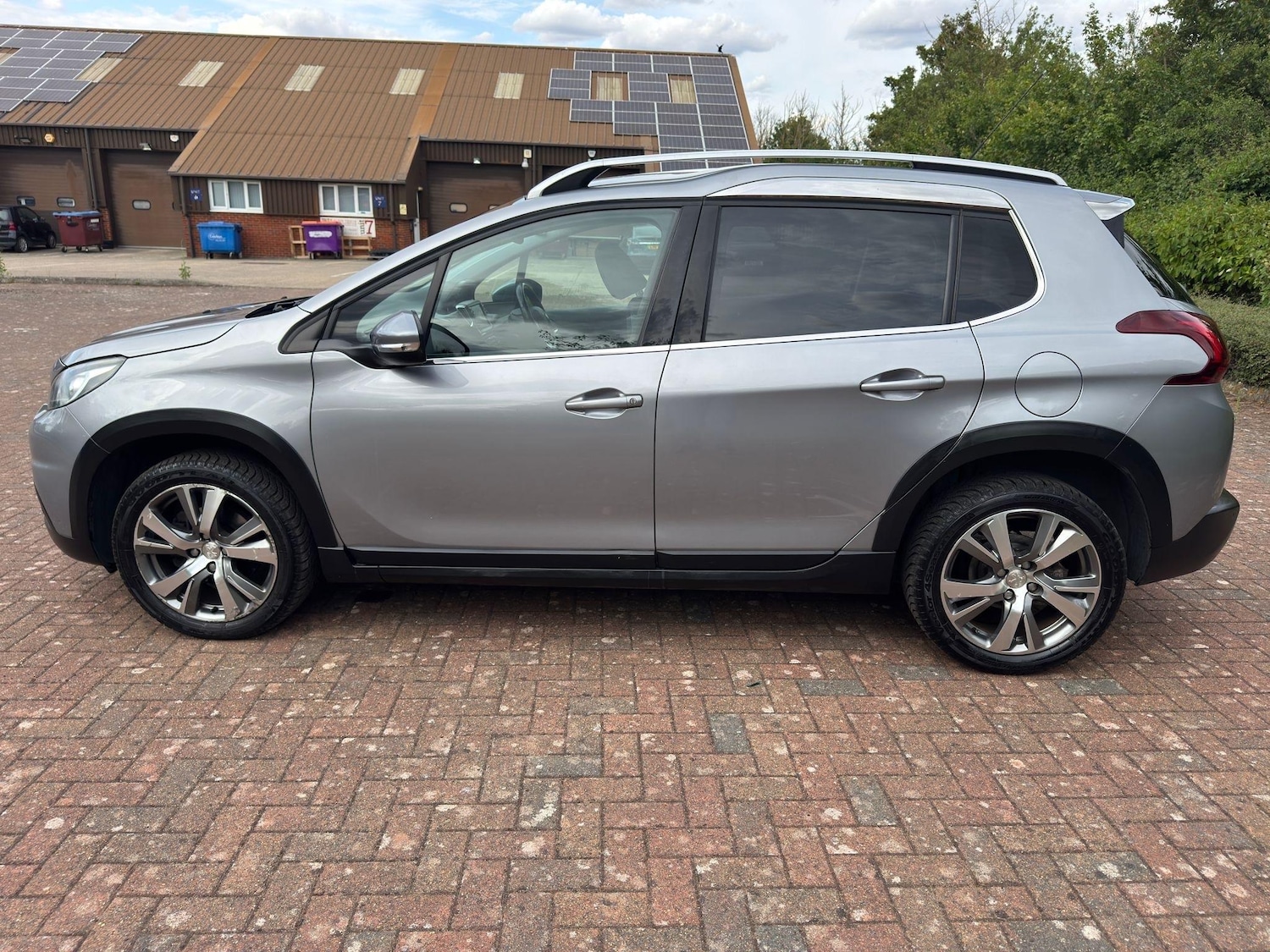 Used Peugeot 2008 for sale - 76727820: Photo 5