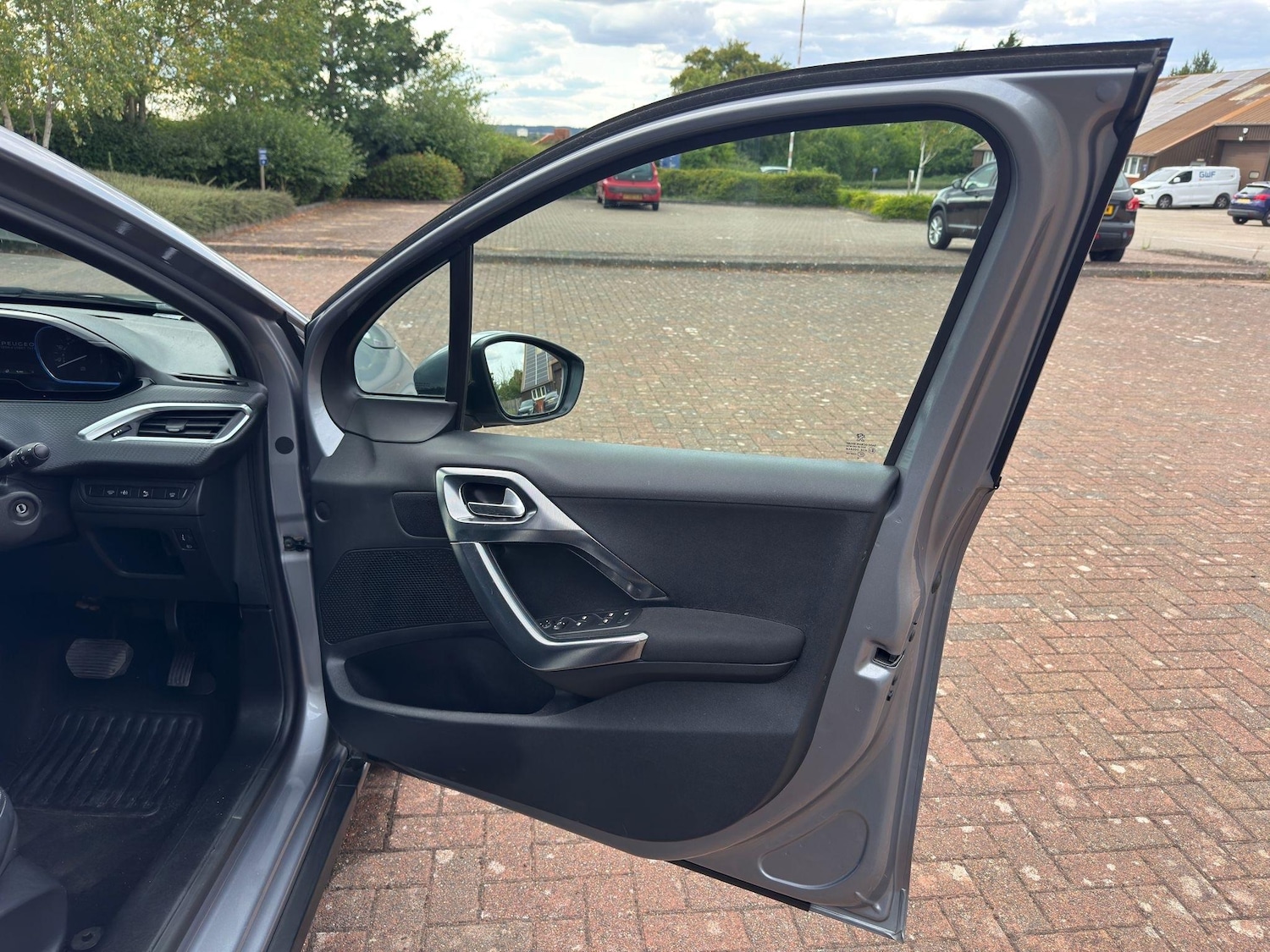 Used Peugeot 2008 for sale - 76727820: Photo 50